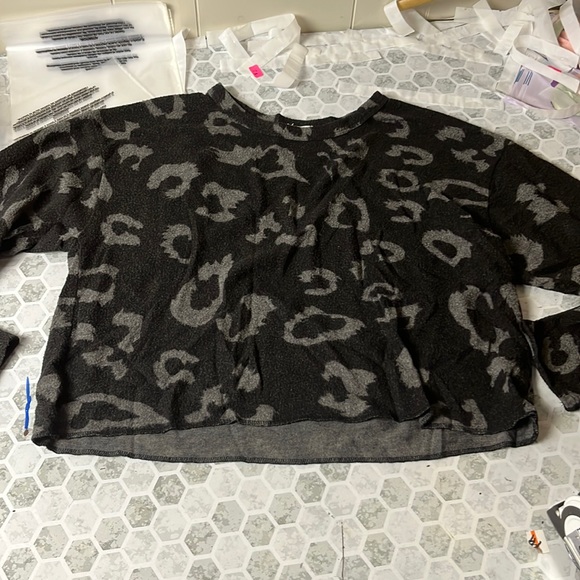 antistar Sweaters - AntiStar Small Black Leopard Print Long Sleeve Cropped Sweater